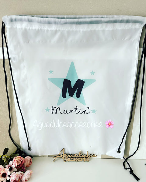 Pack de botella y mochila personalizada para niños, ideal como detalle de comunión o cumpleaños